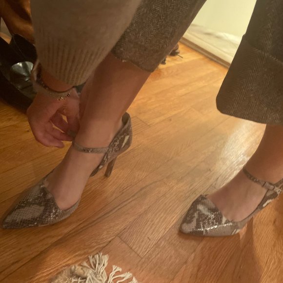 faux-python pumps - Picture 2 of 4